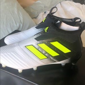 Adidas Men’s Purecontrol Soccer Cleats - US 7